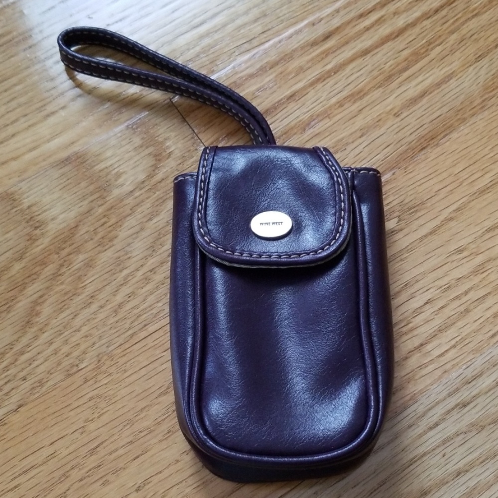 Nine West  Wristlet